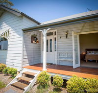 Wine Country Cottage located right at the Hunter Valley gateway close to everything - Tourism Adelaide