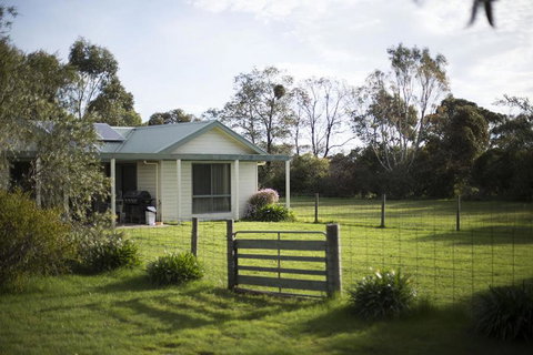 Woongara Cottage - Pet Friendly Country Retreat - Tourism Adelaide 0