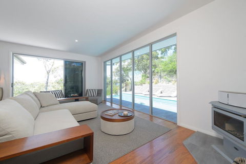 YARINGA - Retreat Style Accomodation With Swimming Pool - Tourism Adelaide 0