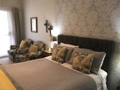 Yellow Gum Bed And Breakfast - Tourism Adelaide 1
