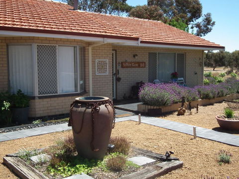 Yellow Gum Bed And Breakfast - Tourism Adelaide 0