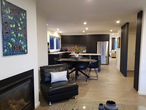 Your Home Away From Home - Tourism Adelaide 3