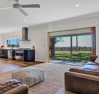Your Luxury Escape - Paul's Farmhouse at Newrybar - Tourism Adelaide