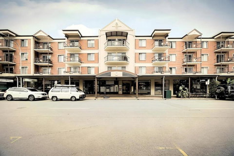 2BR Apartment On Carrington With Car Parking - Tourism Adelaide 1