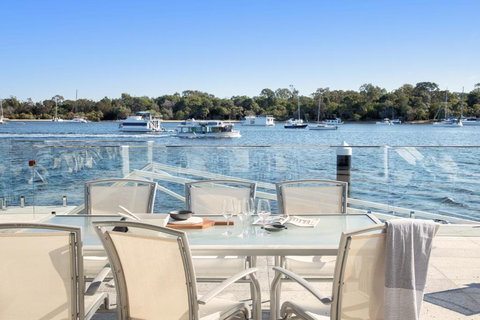 Affordable Riverfront, Pool, Private Pontoon - Tourism Adelaide 2