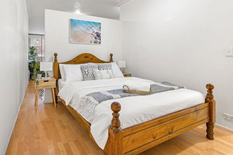 A Chic Studio Right Next To Darling Harbour - Tourism Adelaide 1