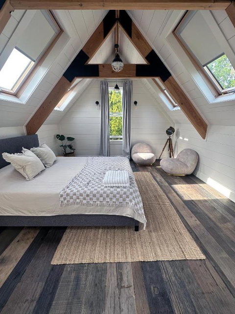 A Majestic Victorian Private Rear Access Quarters - Tourism Adelaide 2