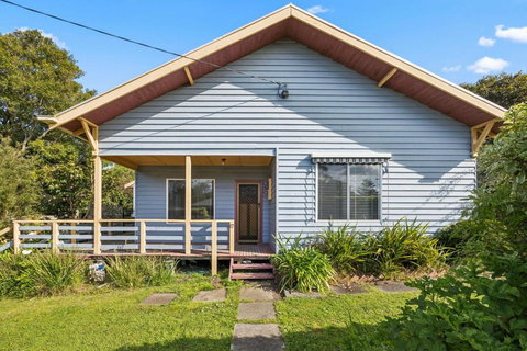 Abbott Abode - Tourism Adelaide 1