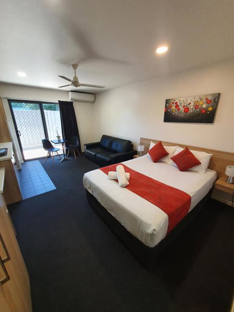 Abode37 Motel Emerald - Tourism Adelaide 0