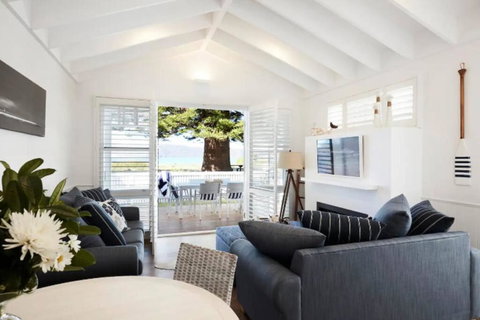 Absolute Beach Front House Panoramic Views - Tourism Adelaide 4