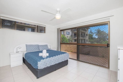 Absolute Beachfront Apartment! - Tourism Adelaide 4