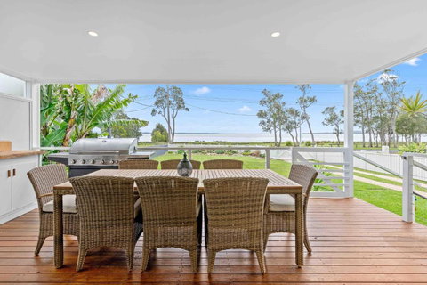 Absolute Foreshore Lakeside Cottage - Tourism Adelaide 0