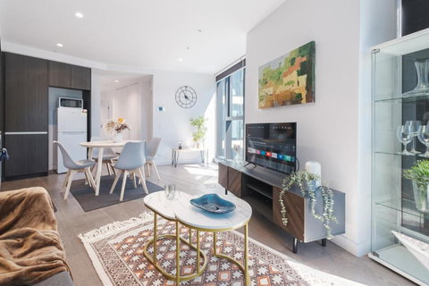 Absolute Luxury 1br Apt Mq Poolgym - Tourism Adelaide 2