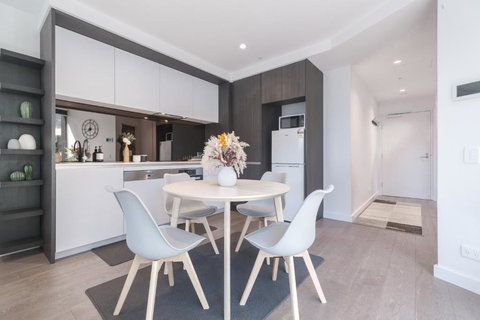 Absolute Luxury 1br Apt Mq Poolgym - Tourism Adelaide 3