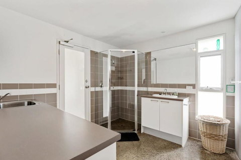 Absolute Luxury Beachfront - Middleton - BYO Linen - Tourism Adelaide 4