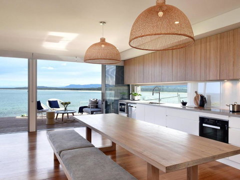 Absolute Waterfront - Tourism Adelaide 1