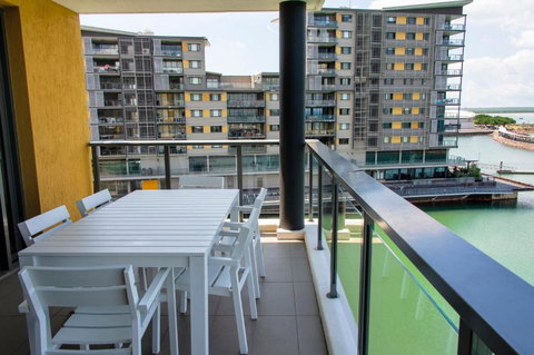 Absolute Waterfront - Tropical Sunrise Apartment Over The Water - Tourism Adelaide 4