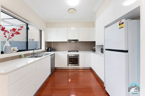 Aircabin - Carlingford - Sydney - 4 Beds House - Tourism Adelaide 1