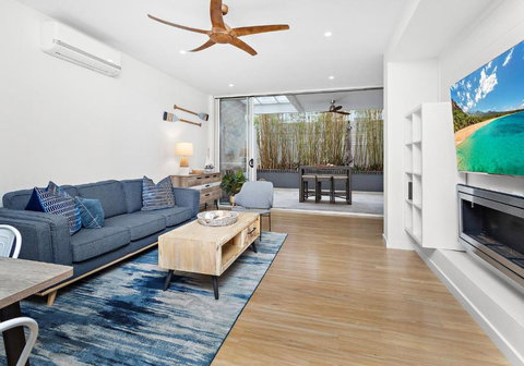 Al Mare - Tourism Adelaide 0