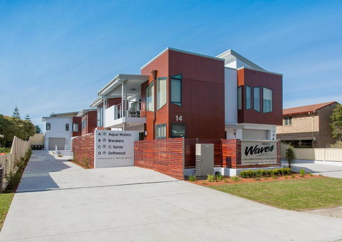 Albany Waves - Tourism Adelaide 1