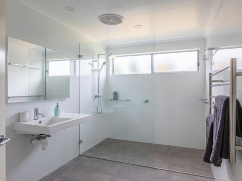 Aloha - Tourism Adelaide 4