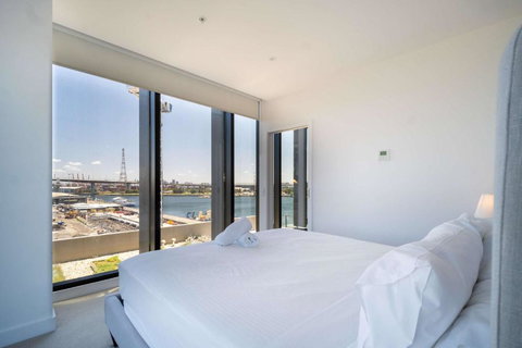 Amazing CBD 3BR Apt Bayview Free Parking - Tourism Adelaide 3