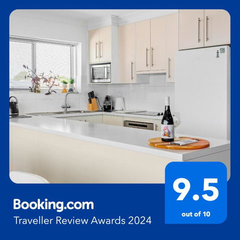 Amazing Ocean Views At This Exclusive 4 BR Holiday Home - Tourism Adelaide 3