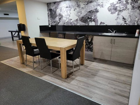 Amazing Studio Apartment Front Flinders Station - Tourism Adelaide 2