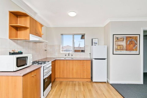 Apartment 12 - Tourism Adelaide 0