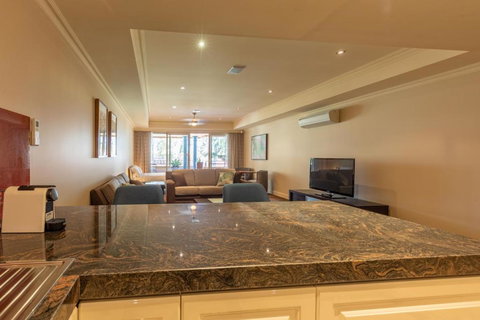 Apartment 2, 9 River Lane Mannum - Tourism Adelaide 1