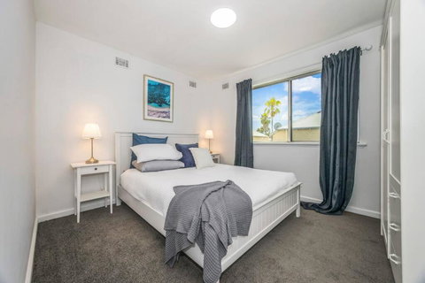 Apartment 8 Burswood - Tourism Adelaide 4