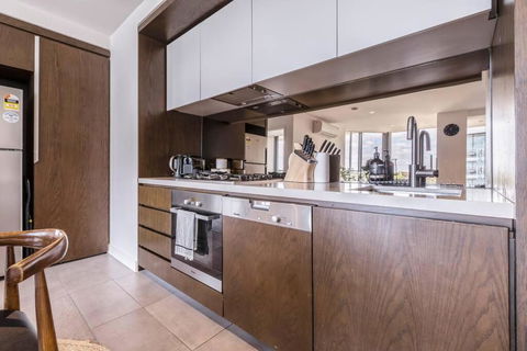 Apartment Living 02677 - Tourism Adelaide 4