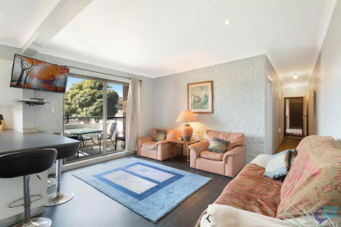 Apollo Unit 15 1st Floor - Tourism Adelaide 2