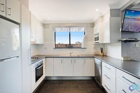 Apollo Unit 15 1st Floor - Tourism Adelaide 3