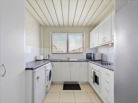 Apollo Unit 28 Ground Floor - Tourism Adelaide 4