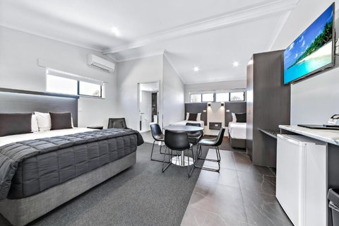 Apple & Grape Motel - Tourism Adelaide 2