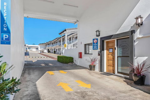 Apple & Grape Motel - Tourism Adelaide 1