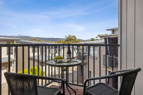 Apres 9 - Tourism Adelaide 0