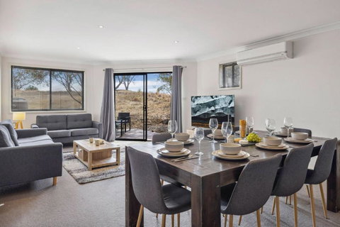 Apres 9 - Tourism Adelaide 1