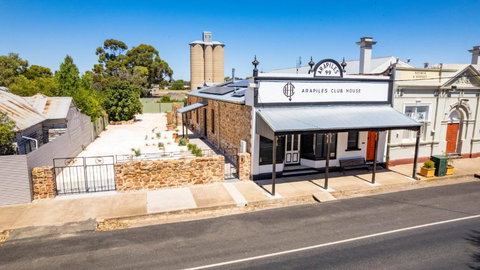 Arapiles Club House - Tourism Adelaide 0