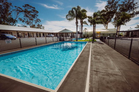 Artesian Spa Motel - Tourism Adelaide 3