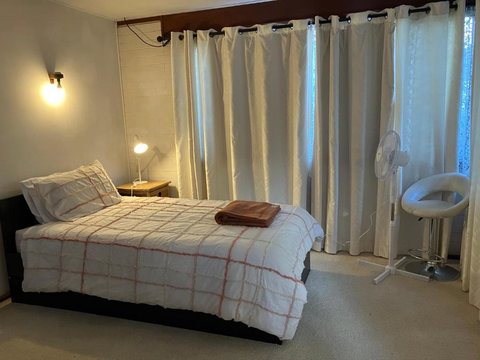 Arthur Abode - Tourism Adelaide 4