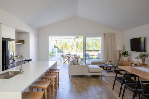 Aster - Tourism Adelaide 4