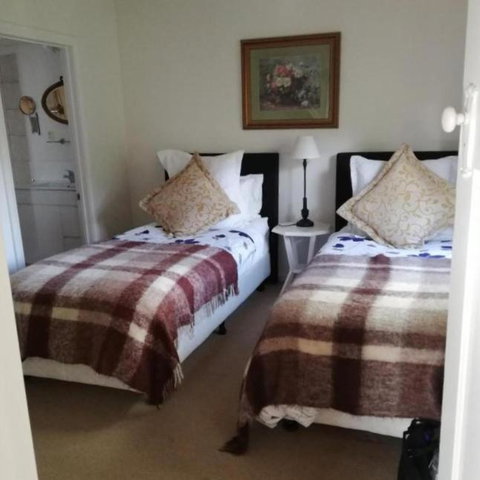 Astley Cottage - Tourism Adelaide 1