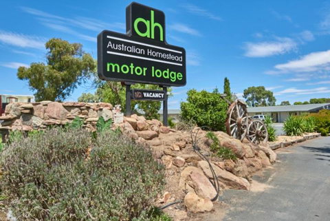 Australian Homestead Motor Lodge - Tourism Adelaide 0