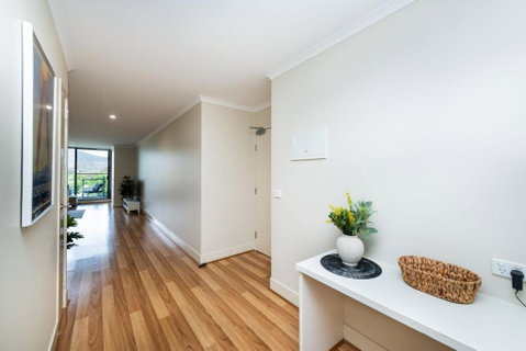 Avenue 16 - Tourism Adelaide 2
