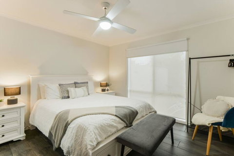 Avenue Family Retreat - Tourism Adelaide 3