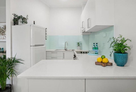 Avalon Beachside Apartment - Tourism Adelaide 3