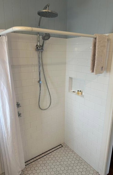 B & B On The Water - Tourism Adelaide 1