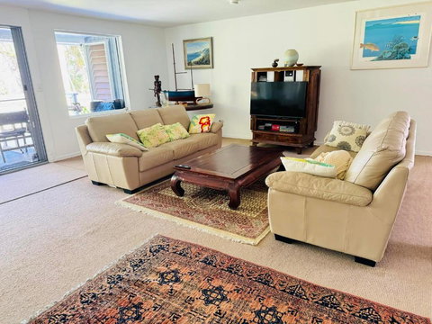 Baku Beachouse - Tourism Adelaide 4